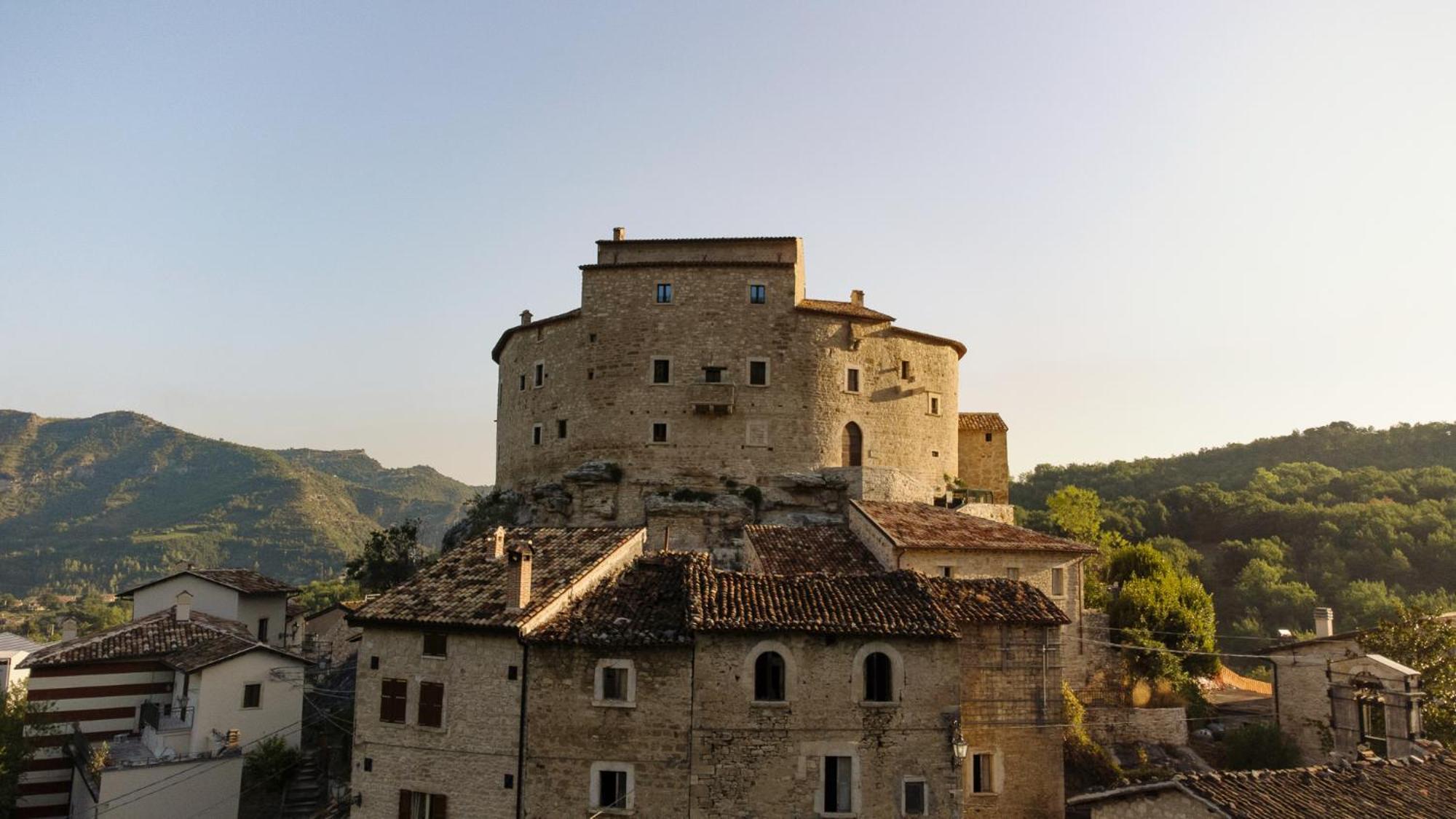 Castel Di Luco 호텔 아쿠아산타 테르메 외부 사진