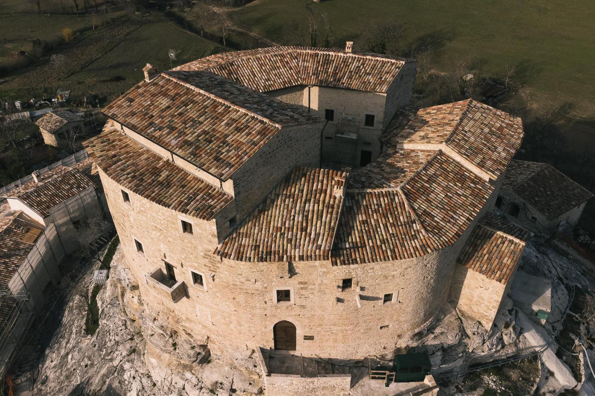 Castel Di Luco 호텔 아쿠아산타 테르메 외부 사진